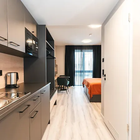 Juststay Muenchen & 3* 바터스테튼