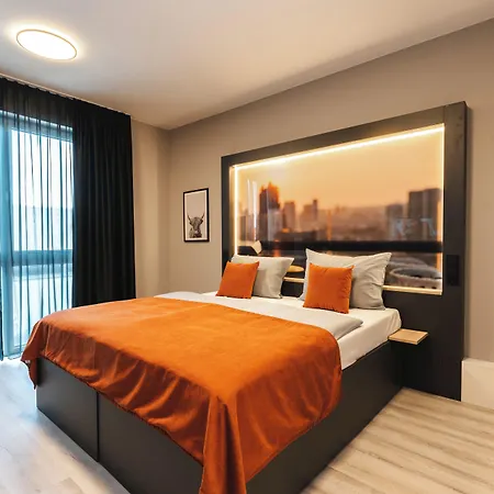Juststay Muenchen & 3*