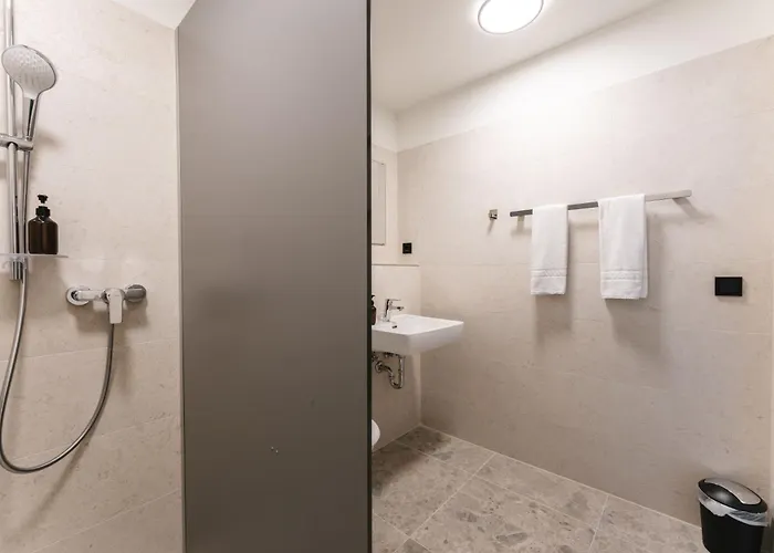 Juststay Muenchen & Hotel